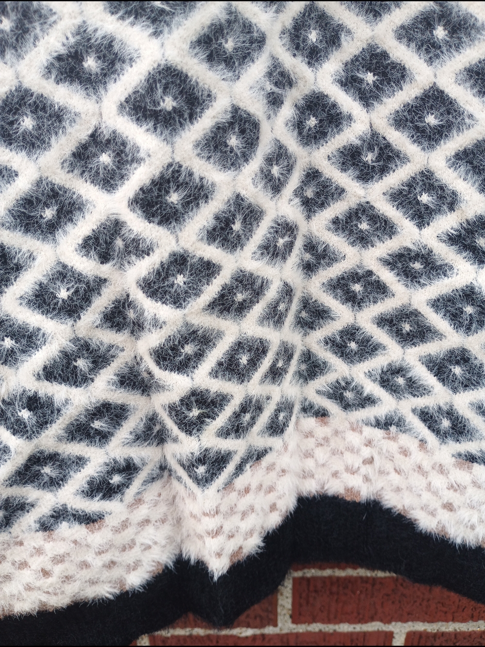 Cyrus Geometric Diamond Pattern Sweater - Picture 7 of 16
